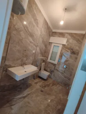 مبنى تجاري يطل على واجهتين للبيع علي رئيسي زاوية الدهماني النوفليين خط ديداس موقع تجاري ممتاز