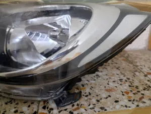 لايت اكسنت خليجي ثمان خطوط شركه موبس الاصلي مال سيارتي نظافه 95% شرط الفحص صفحه السائق الايسر