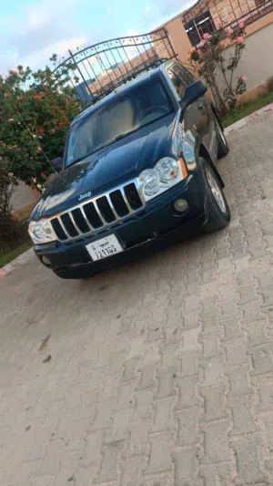 للبيع jeep 2007