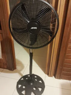 مروحة ماركة سبارك بحالة الوكالة استعمال خفيف