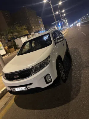 سورنتو حلوه وجاهزه وشايف الف خير الباخذها