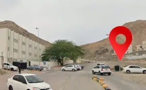 للبيع أرض سكني تجاري بدارسيت موقع حيوي للغاية