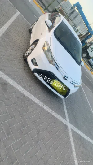 TOYOTA YARIS 2016