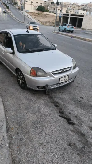 كيا ريو موديل 2004