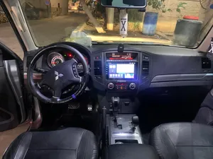used-mitsubishi-pajero-in-hebron