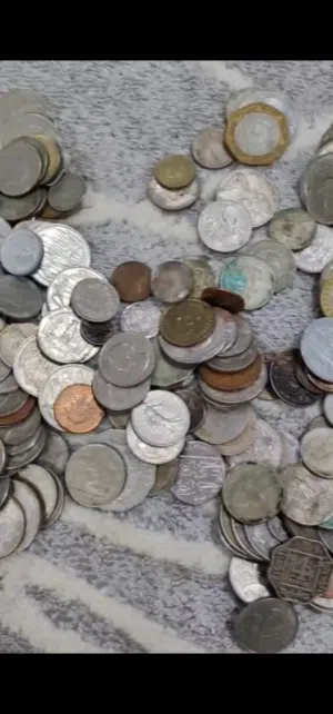 *للبيع عملات قديمة من مختلف الدول الغربية
