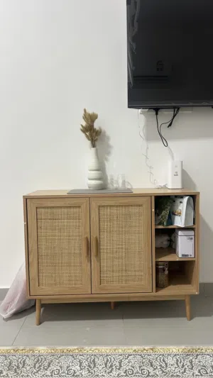 طاولة كوفي كورنر جميلة وراقيه للبيع
