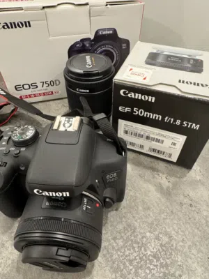 * Canon EOS 750D
