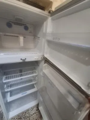 للبيع. ثلاجه. ل جي كفاله. شهر مع. توصيل