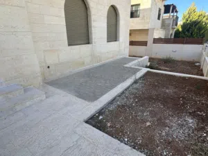 845 m2 5 Bedrooms Villa for Sale in Amman Naour