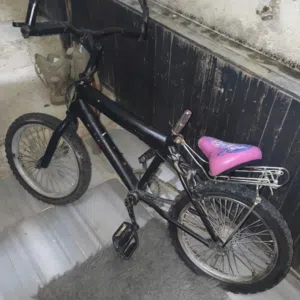 بسكليت مستعمل جنط 20 قطع غيار للبيع بحاجه صيانه