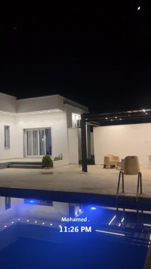 استراحة للايجار متوفرة من ثالث يوم العيد على الرئيسي بالقرب من سوق غوط الديس مول وادي الربيع