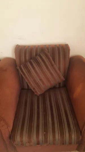 طقم كنب بحالة جيدة
