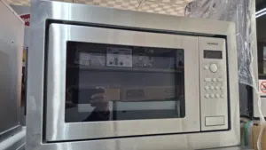 مايكرويف سيمنز 30 لتر بلد ان استانلس ستيل مع شواي مستخدم بحاله ممتازه جدا