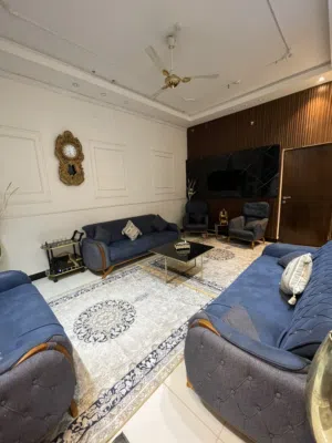 بيت في الاربع شوارع طابقين للبيع