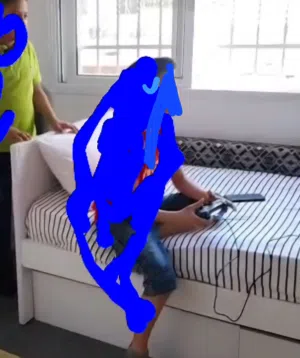 سرير للبيع