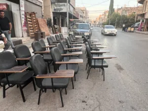 كراسي دراسيه جديد وليس مستعمل بسعر حرق