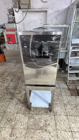 للبيع مكينة اسكريم(GEL MATIC) صناعة إيطالية