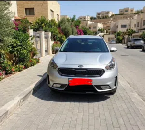 كيا نيرو وارد امريكي فحص اثنين جيد قصعتين اعتبار ابعه جيد كانت سياحي