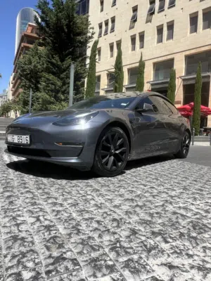 تيسلا model 3 موديل 2023 للبيع بسعر مميز بحال الوكاله