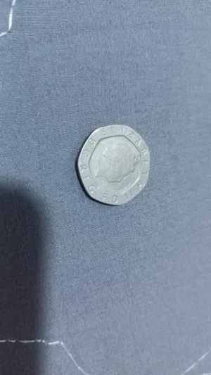 عملة بريطانيه من 1999 من 25 سنة عدم وجود اي اخطاء بالصك