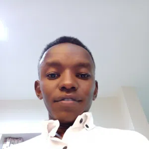 حسين احمد ادم ابراهيم 