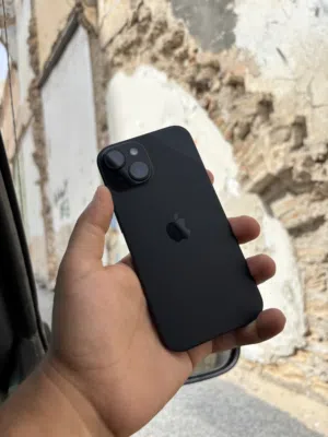 iPhone 15 • 128GB