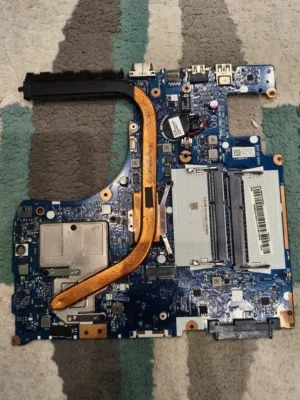 مذربورد لينوفو أصلي Lenovo IdeaPad 300 (NM-A481) بحالة ممتازة