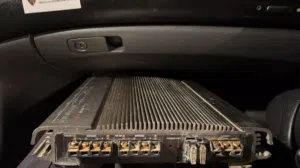 مضخم صوت 600w