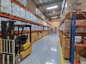 مساحات تخزينية للإيجار بمستودعات مرخصة من هيئة الغذاء والدواء