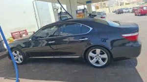 Used Lexus LS in Muscat