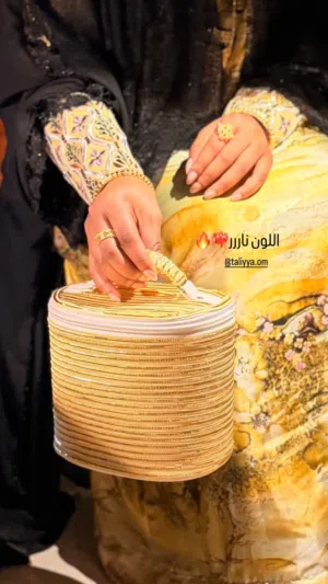 تليّة  حقائب يدوية بلمسة عمانية أصيلة السعر 7 ريالات السعر 80 درهم