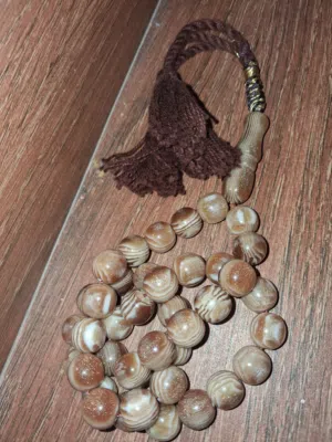 اشرايكم فيه وريحته زعفران
