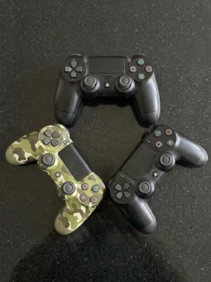 للبيع كنترولرات ps4