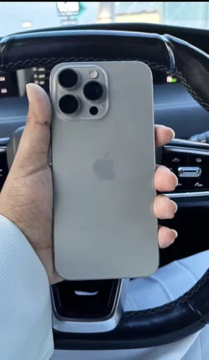 Apple iPhone 15 Pro Max 256 GB in Al Riyadh