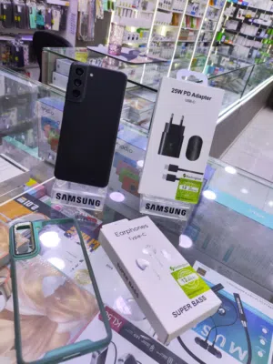 Samsung Galaxy S21 FE 5G 256 GB in Zarqa