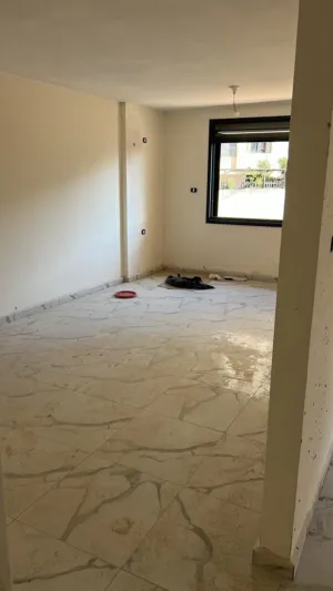 ٣ غرف نوم . حمّامين . 150 م٢0