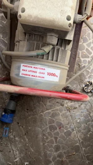 ونش كهربائي 1000 كيلو إيطالي مع ريموت تحكم في أبهــــا بسعر 1200 سعودي