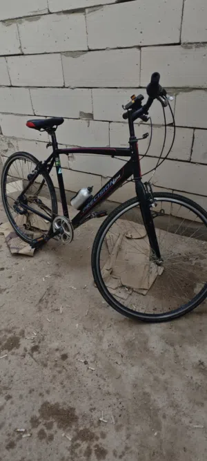 بايسكل رياضي ياباني C700 مستعمل قليل اخو الجديد بي سبع بدالات