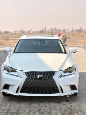 Used Lexus IS in Sharjah