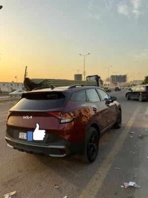 للبيع — Kia Sportage 2024 X-Pro رقم بغداد  وارد أمريكي  حادث بسيط