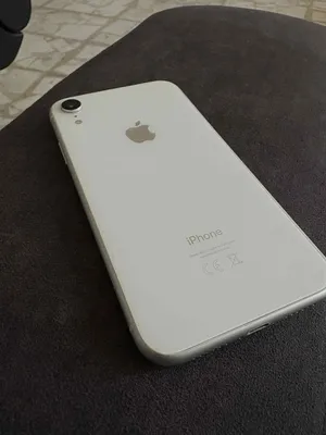 Apple . iPhone XR . 64 GB4