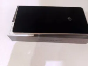 Samsung Galaxy S25 Ultra in Titanium Black with 256GB storage.