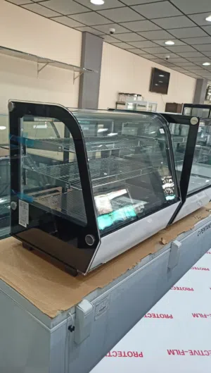 فرن كونفيكشن ايطالي ماكينات قهوه خلاط عصائر ايس ميكر مختلف المقاسات صيني او ايطالي حرارات اكل طباخات