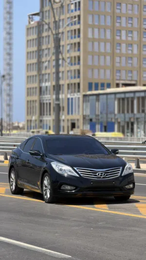 هيونداي أباتشي 2012