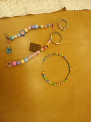 مديليات أساور حديد اساور عادي سناسيل خواتم