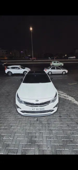 كيا Kia k5  للبيع موديل 2019   سيدان 5 ركاب  استعمال شخصي  مالك اول   لون ابيض عضمي وليس لؤلؤي