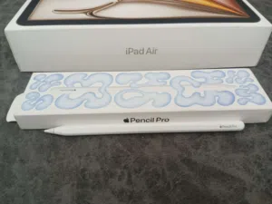 Apple iPad 128 GB in Amman