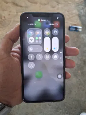Apple iPhone 11 Pro Max 64 GB in Tripoli