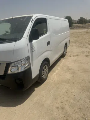 نيسان اورفان